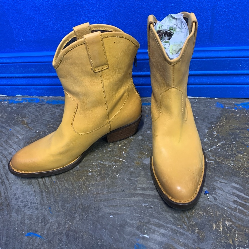 Born Yellow Leather Ankle Boots - Picture 3 of 6